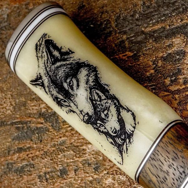 Wolf pair handle design