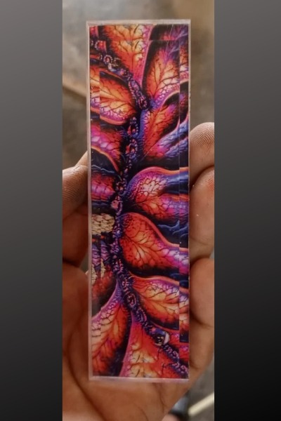 Orange and purple leaf-pattern insert